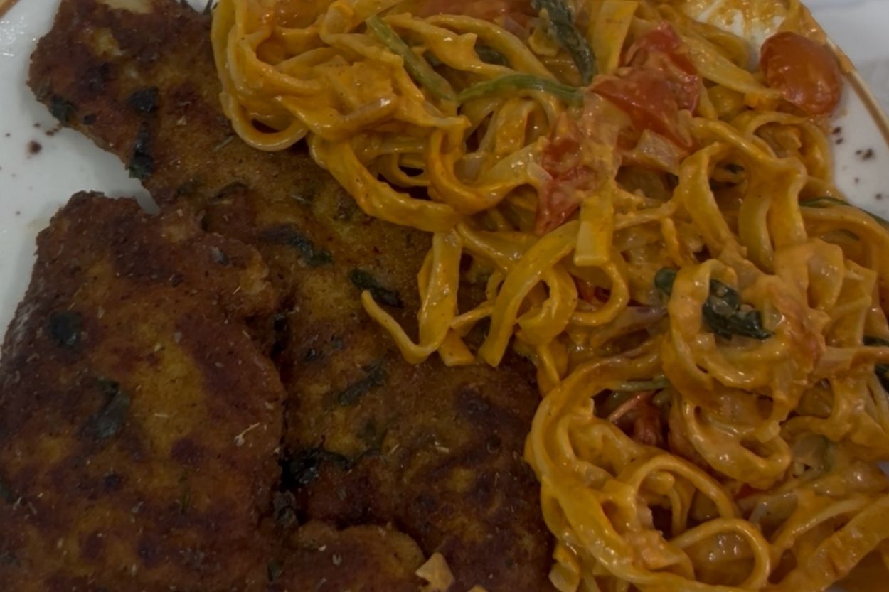 Domatesli Ispanaklı Tagliatelle Makarna Tarifi