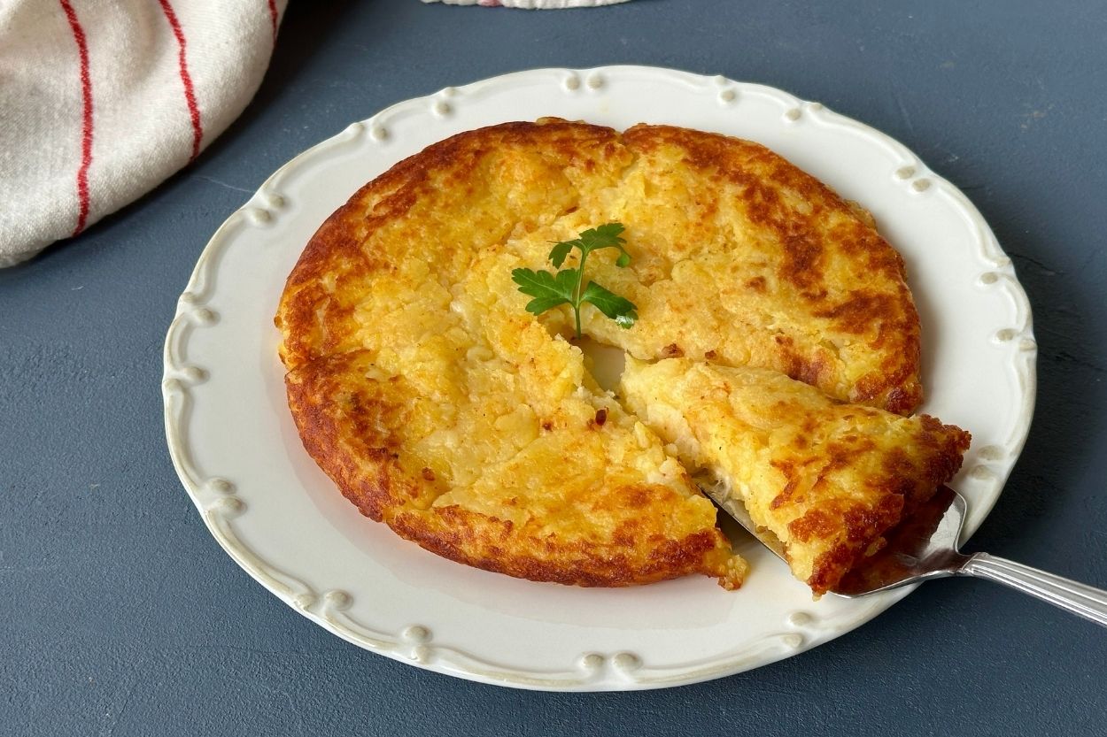 Kaşarlı Patates Tava Tarifi