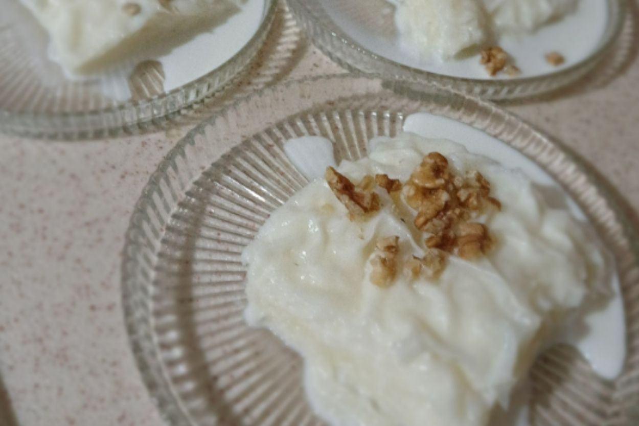 Kremalı Cevizli Güllaç Tarifi