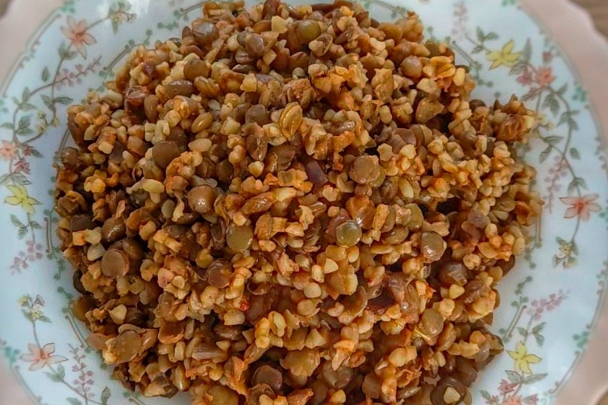 Tavuk Suyuna Mercimekli Bulgur Pilavı Tarifi