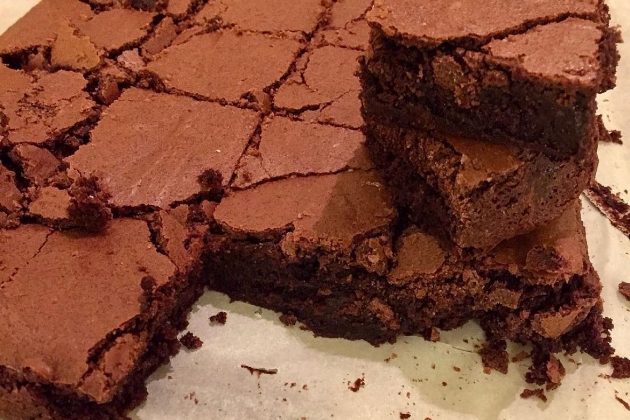 Klasik Islak Brownie Tarifi