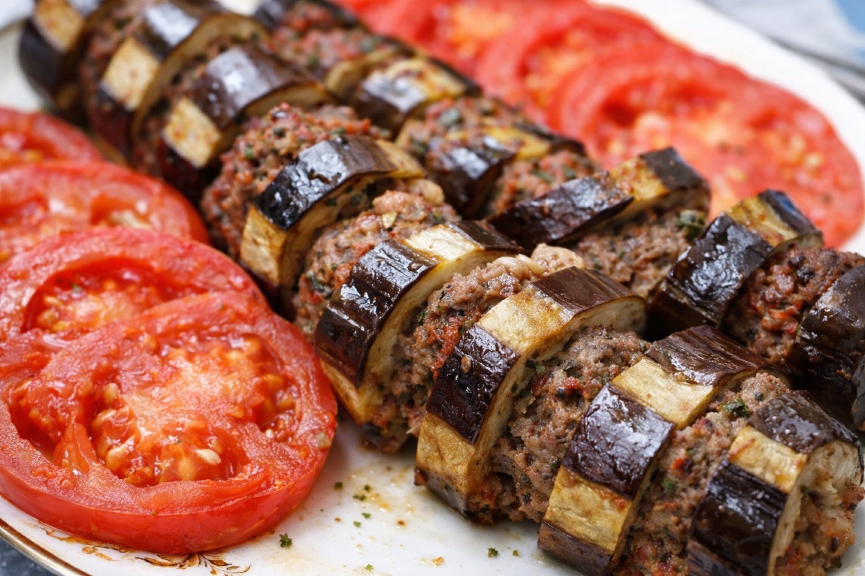 Köfteli Patlıcan Kebabı Tarifi