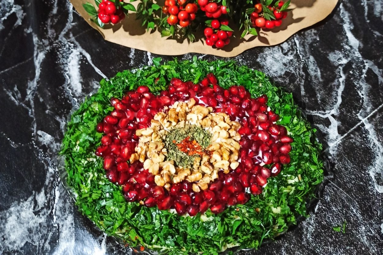 Patates Yatağında Salata Tarifi