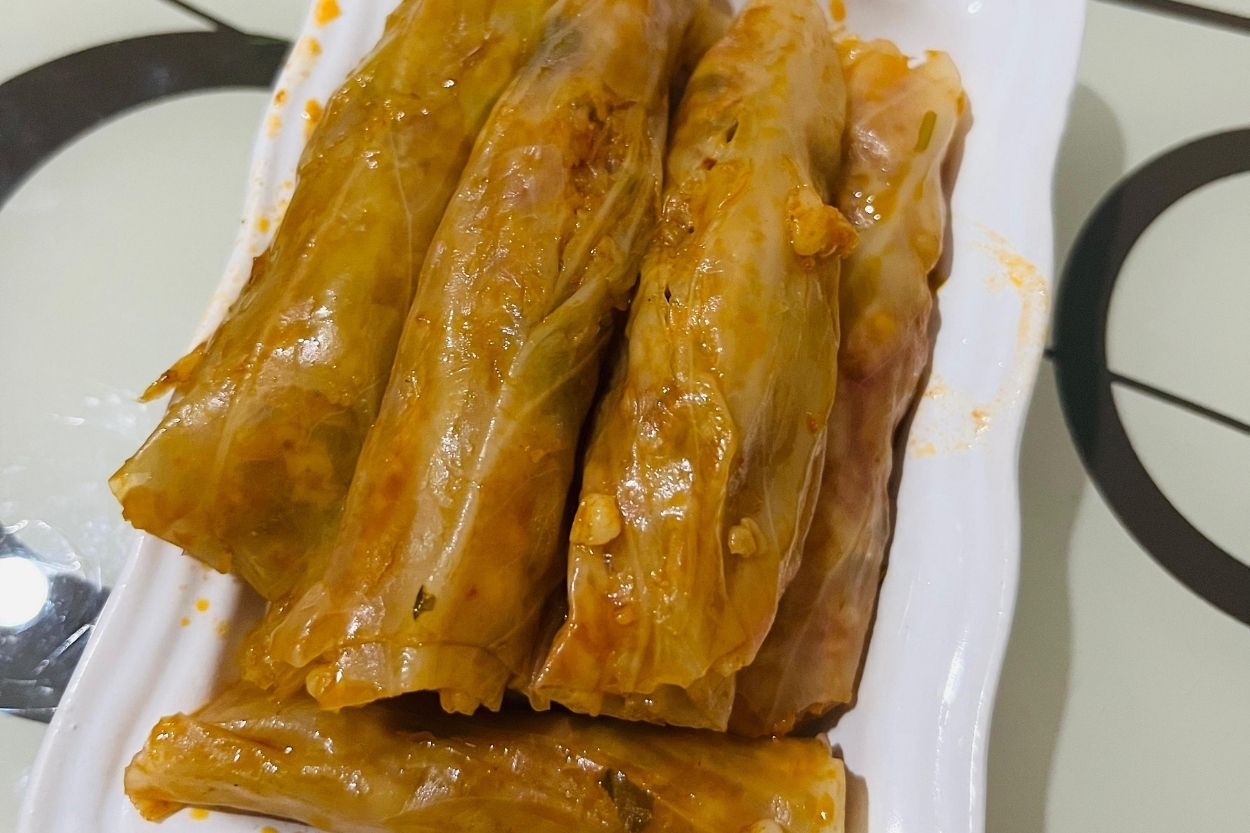 Sarımsaklı Zeytinyağlı Lahana Sarması Tarifi