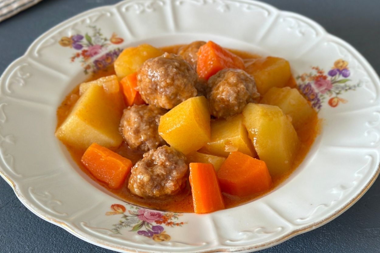 Sulu Misket Köfte Yemeği Tarifi