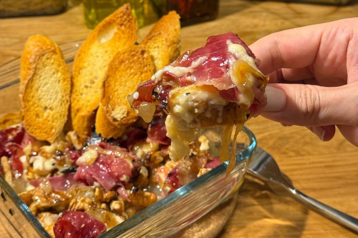 Pastırmalı Ballı Brie Tarifi