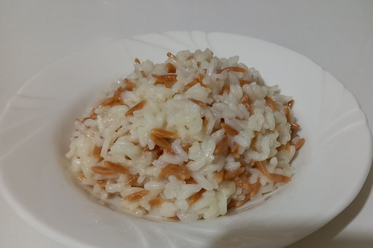 Tane Tane Arpa Şehriyeli Pilav Tarifi