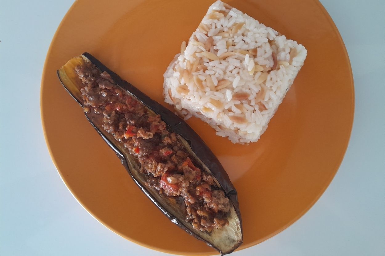 Kıymalı Klasik Karnıyarık Tarifi