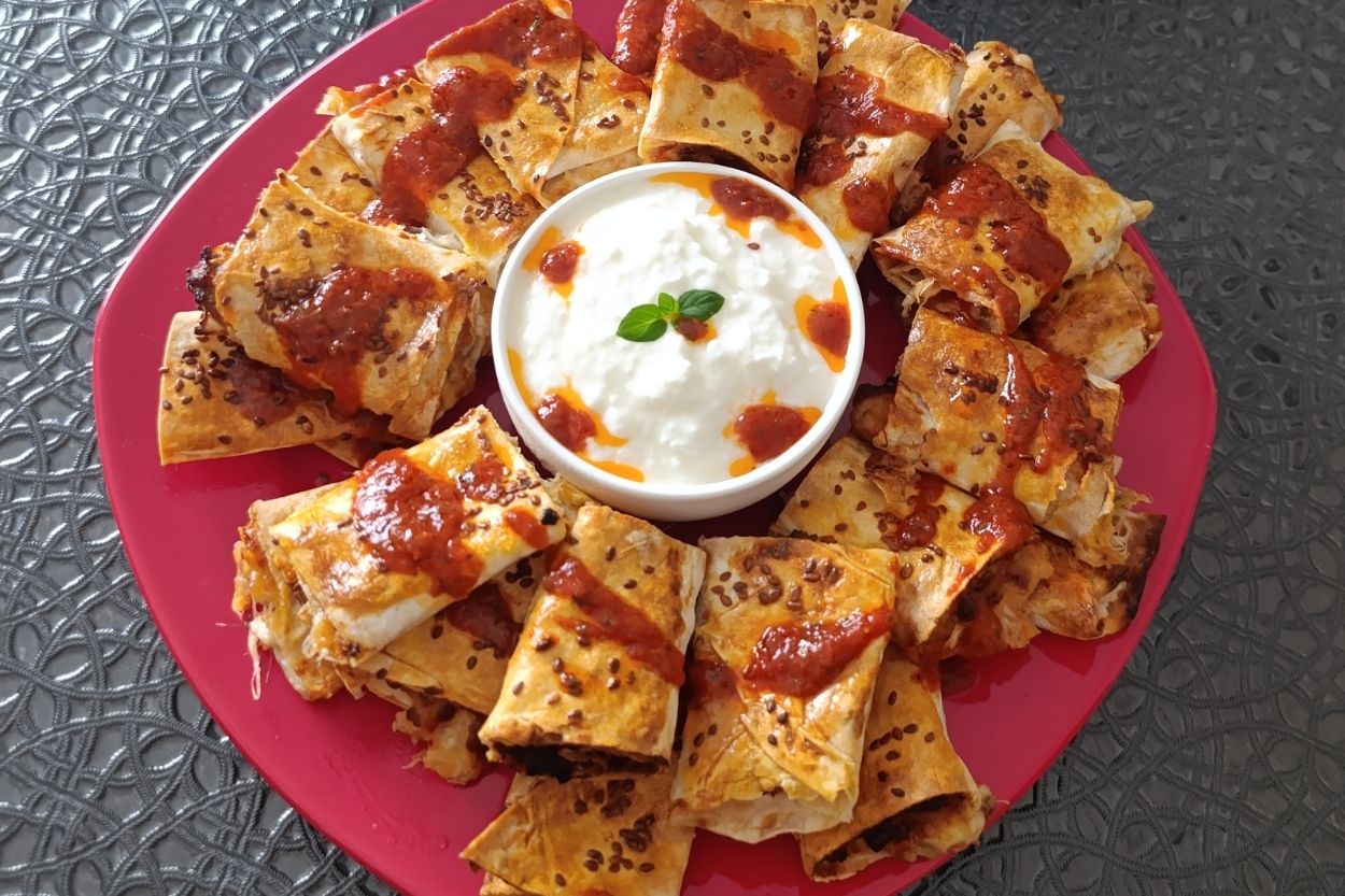 Kıymalı Kaşarlı Rulo Tarifi