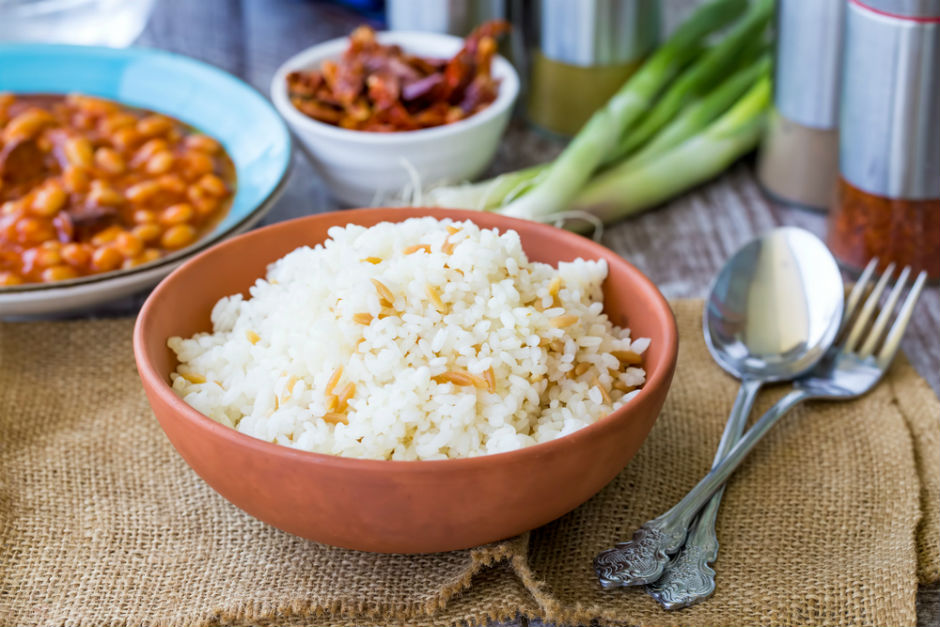 Tereyagli Pirinc Pilavi Tarifi Nasil Yapilir Yemek Com