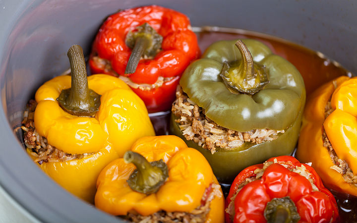 Etli Biber Dolmasi Tarifi Nasil Yapilir Yemek Com