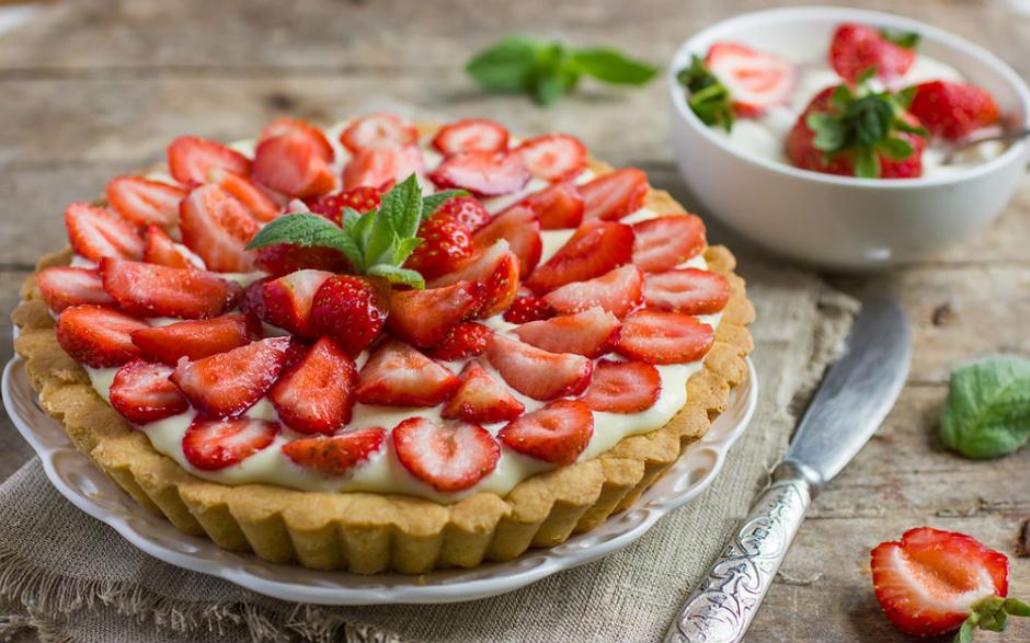Cilekli Tart Tarifi Nasil Yapilir Yemek Com
