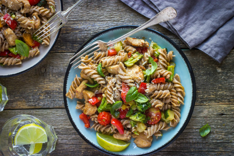 Tam Buğday Unlu Makarna Tarifi, Nasıl Yapılır? - Yemek.com