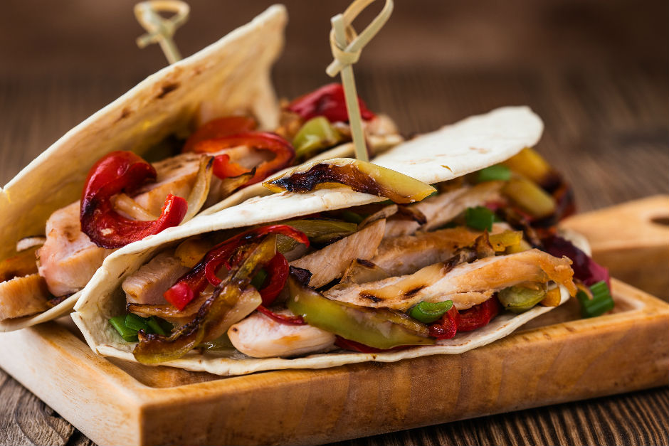 Tavuklu Acili Wrap Tarifi Nasil Yapilir Yemek Com