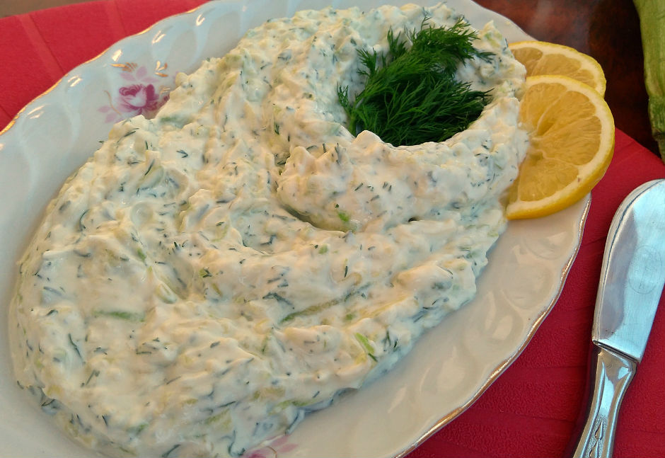 Dereotlu Kabak Tarator Tarifi Nasil Yapilir Yemek Com