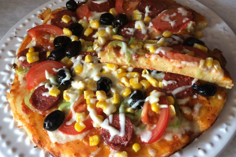 tavada pratik pizza tarifi nasil yapilir yemek com