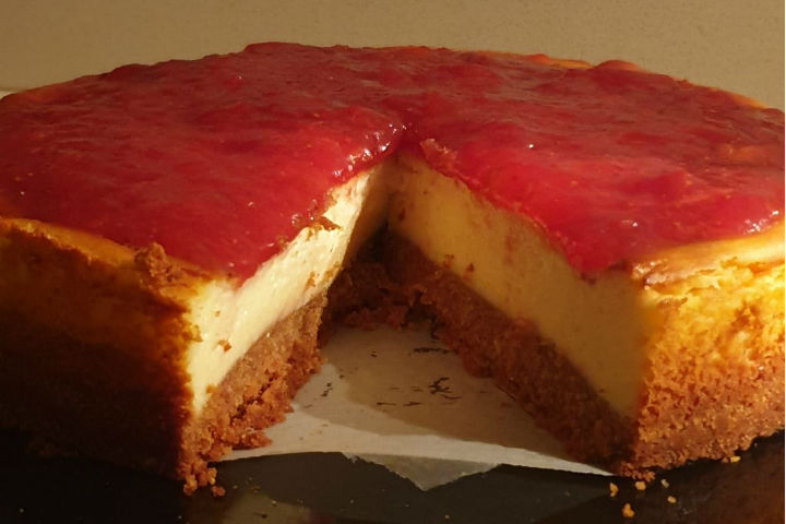 Cilekli Cheesecake Tarifi Nasil Yapilir Yemek Com