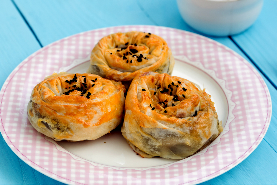 Pazili Gul Boregi Tarifi Nasil Yapilir Yemek Com
