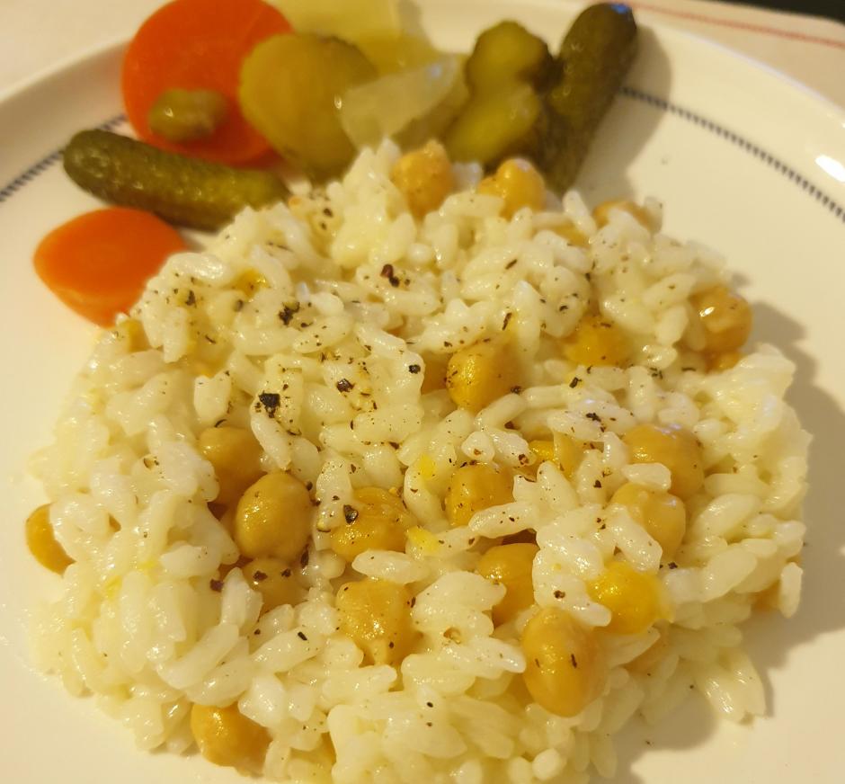 nohutlu pirinc pilavi