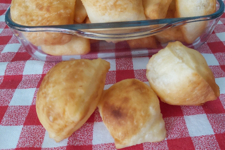 Kabartma Tozlu Pisi Tarifi Nasil Yapilir Yemek Com Yemek Com