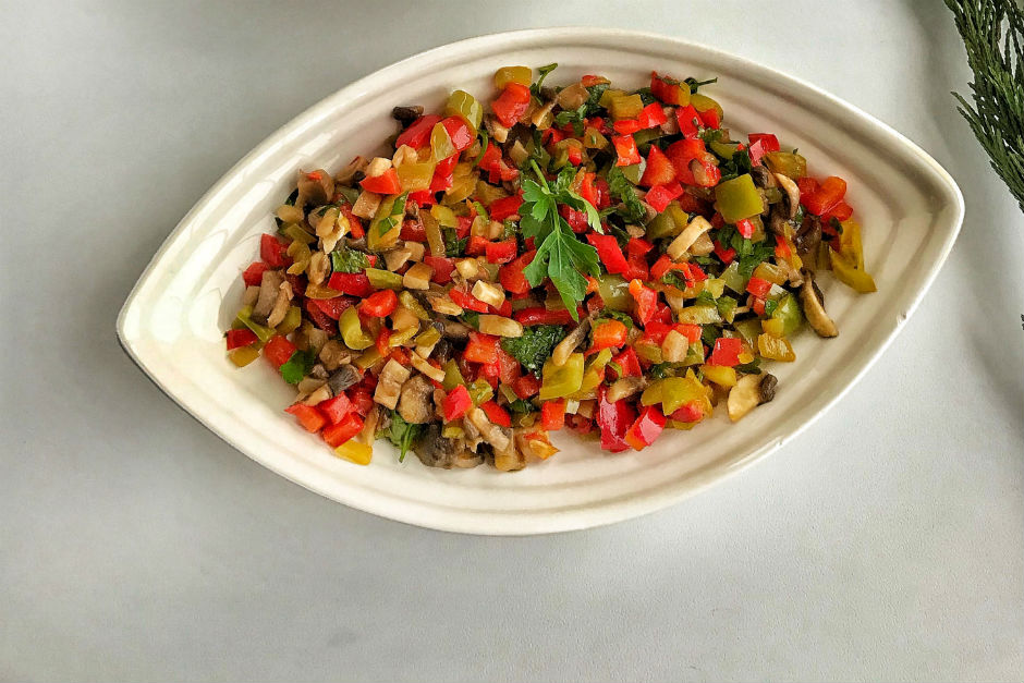 Mantarli Biberli Salata Tarifi Nasil Yapilir Yemek Com