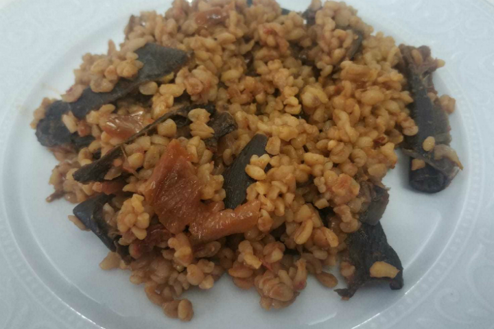 kuru patlicanli bulgur pilavi