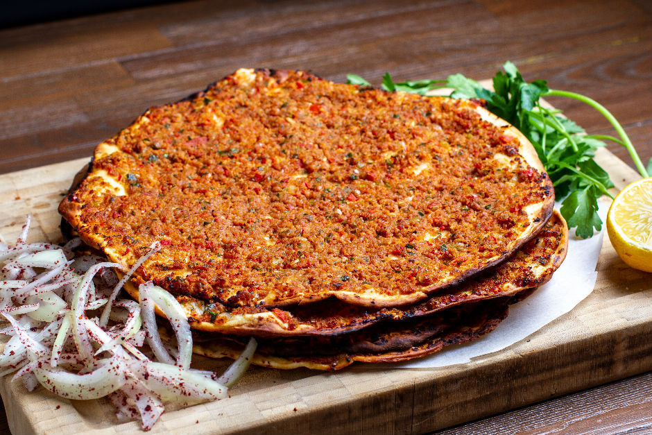 Evde Kolay Lahmacun Tarifi, Nasıl Yapılır? - Yemek.com