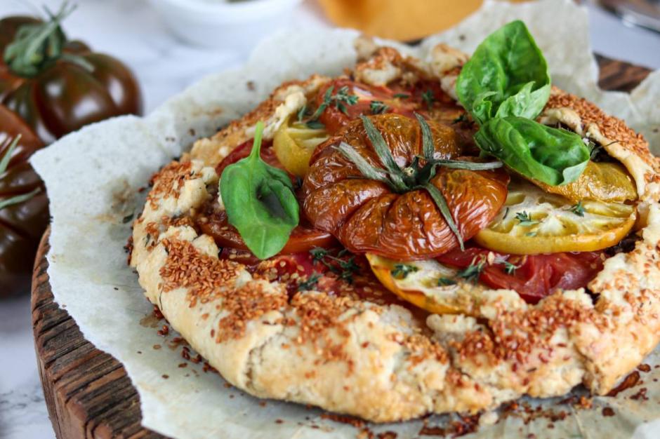 domatesli lor peynirli galette tarifi nasil yapilir yemek com