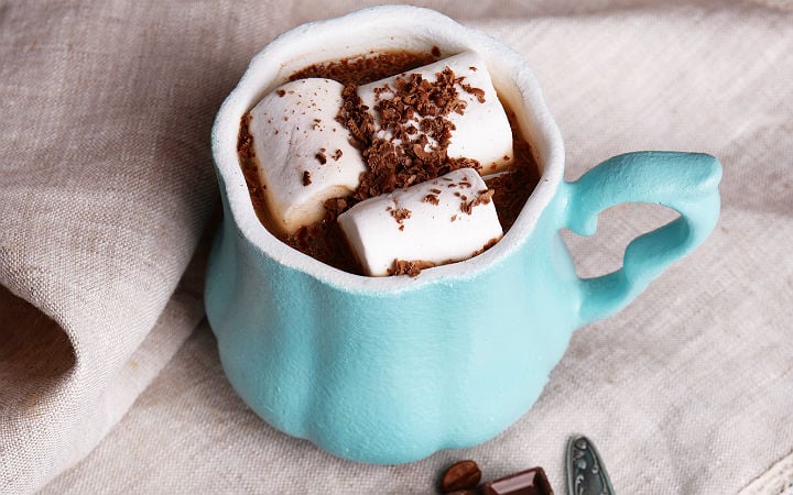 Marshmallowlu Sıcak Çikolata Tarifi