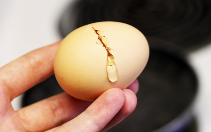 everystockphoto - yumurta lekesi nasıl çıkarılır?