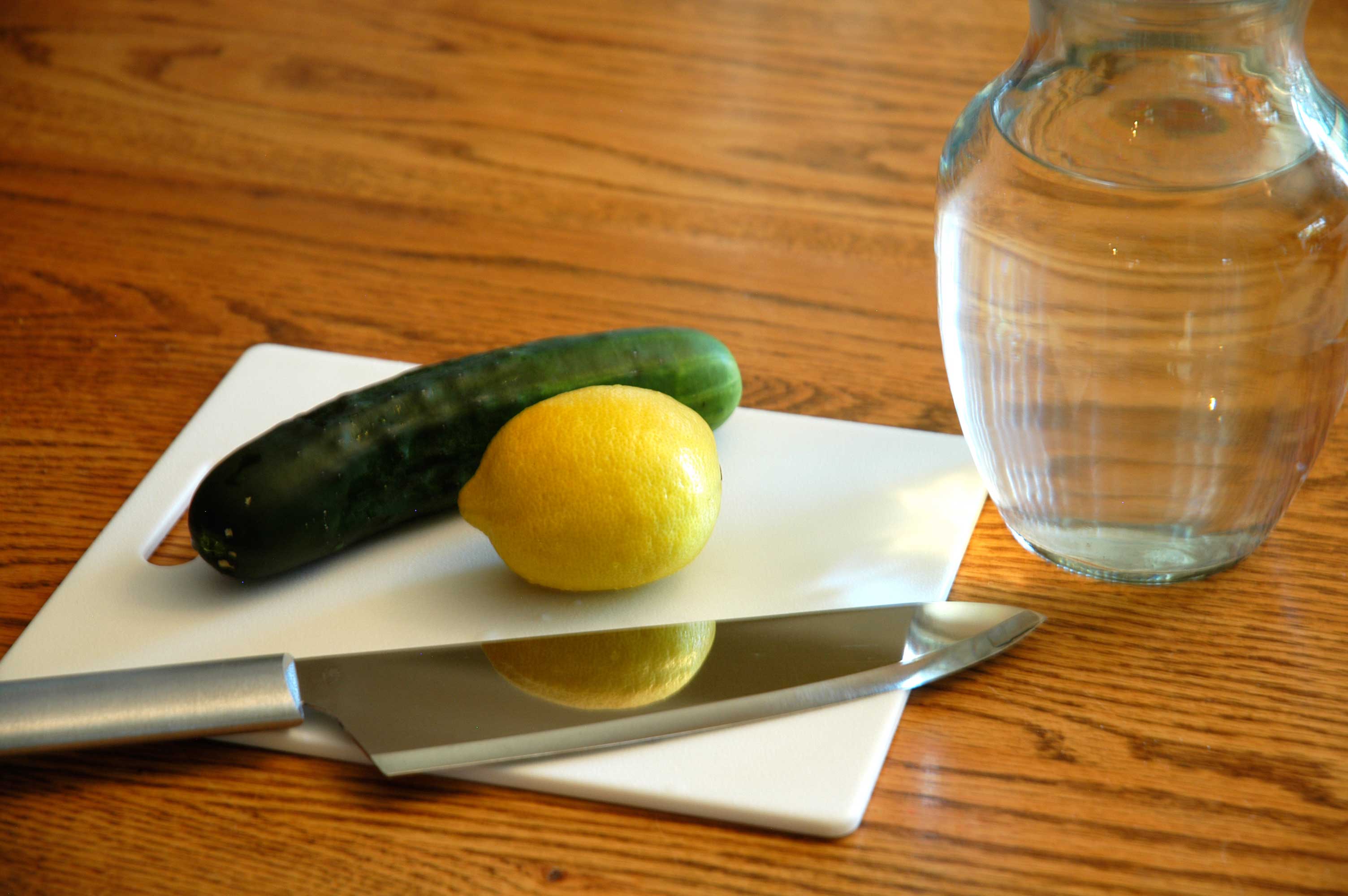 simplestthings - limon salatalık zencefil suyu