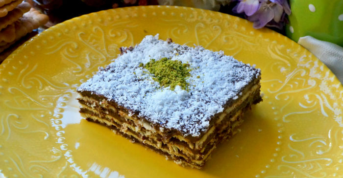 Petibörlü Bisküvili Pasta Tarifi, Nasıl Yapılır?