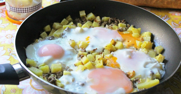 Kıymalı Patatesli Yumurta