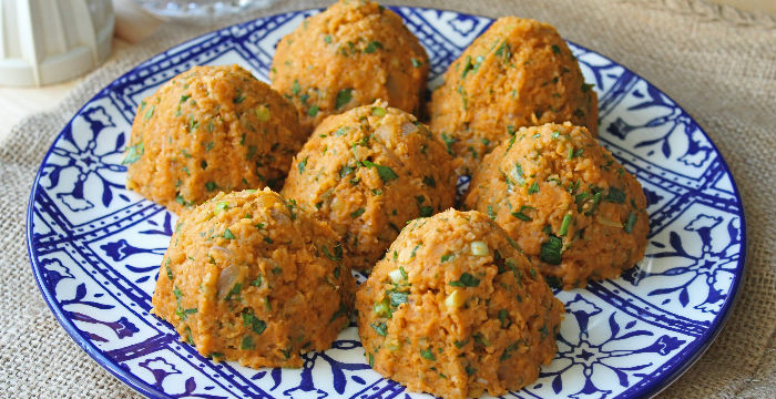 Limon Sıkacağında Mercimek Köftesi