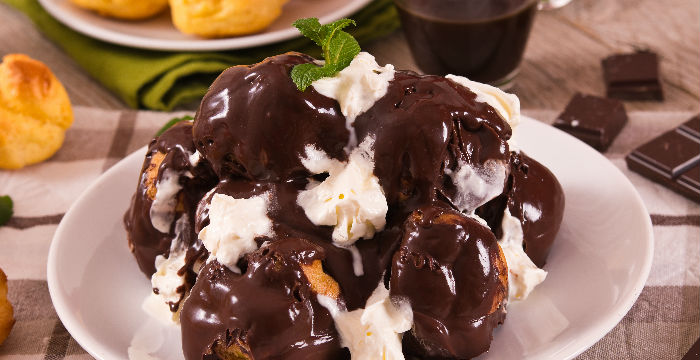 Milföyden Profiterol
