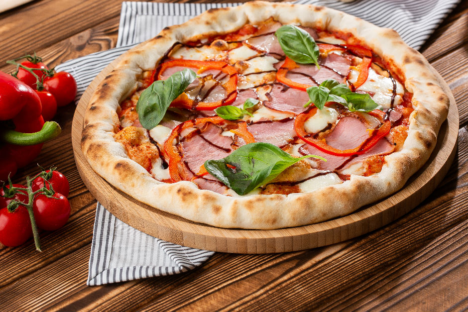 mozzarella-dana-etli-pizza-tarifi