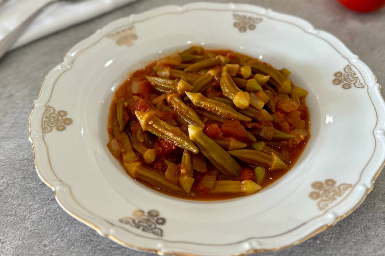 Ekşili Bamya Yemeği Tarifi