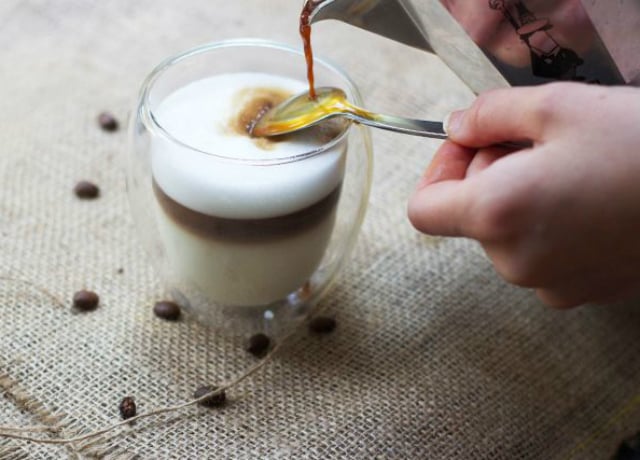 http://www.ciderwithrosie.com/2014/07/how-to-make-a-layered-latte/ |  ciderwithrosie