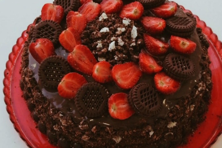 Bisküvili Meyveli Pasta Tarifi