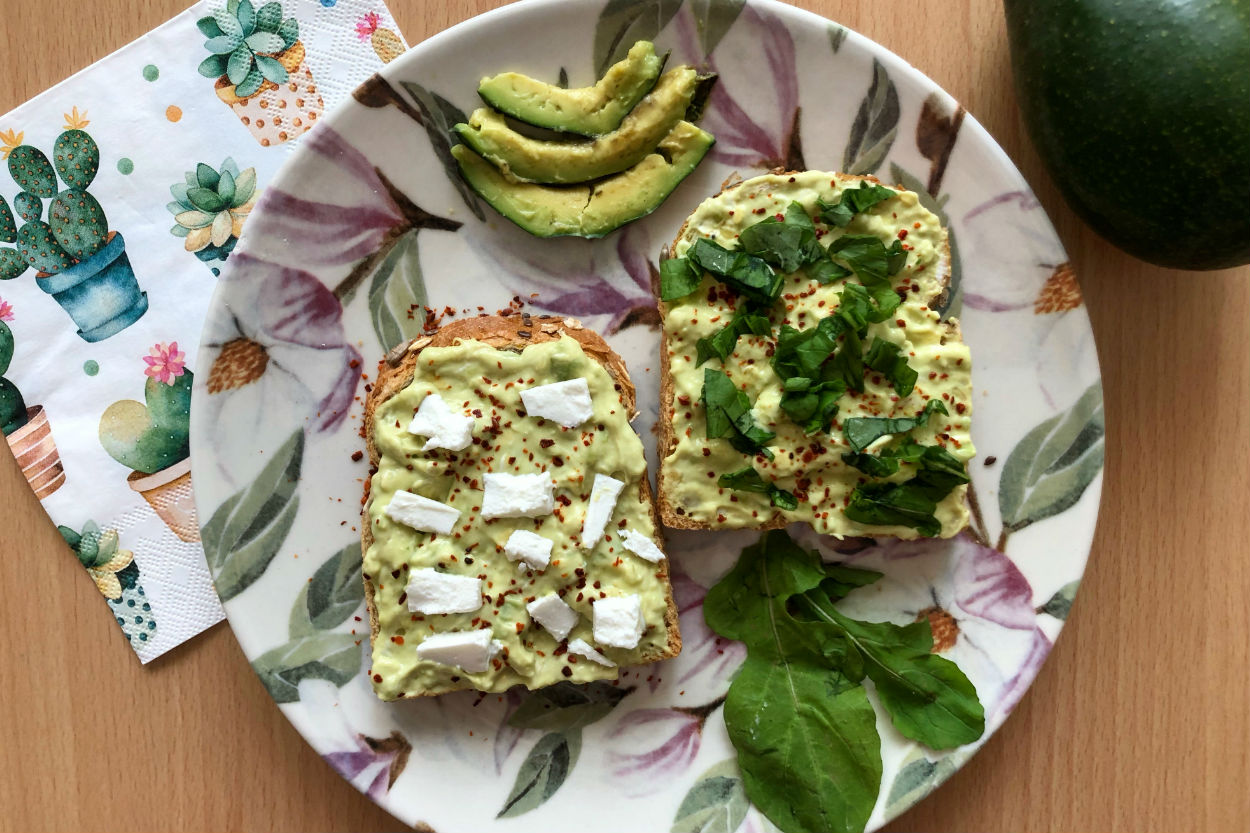 Ekmek Üstü Avokado Tarifi