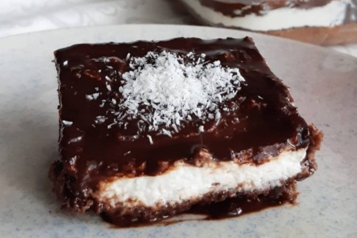 Şekersiz Hindistan Cevizli Pasta Tarifi