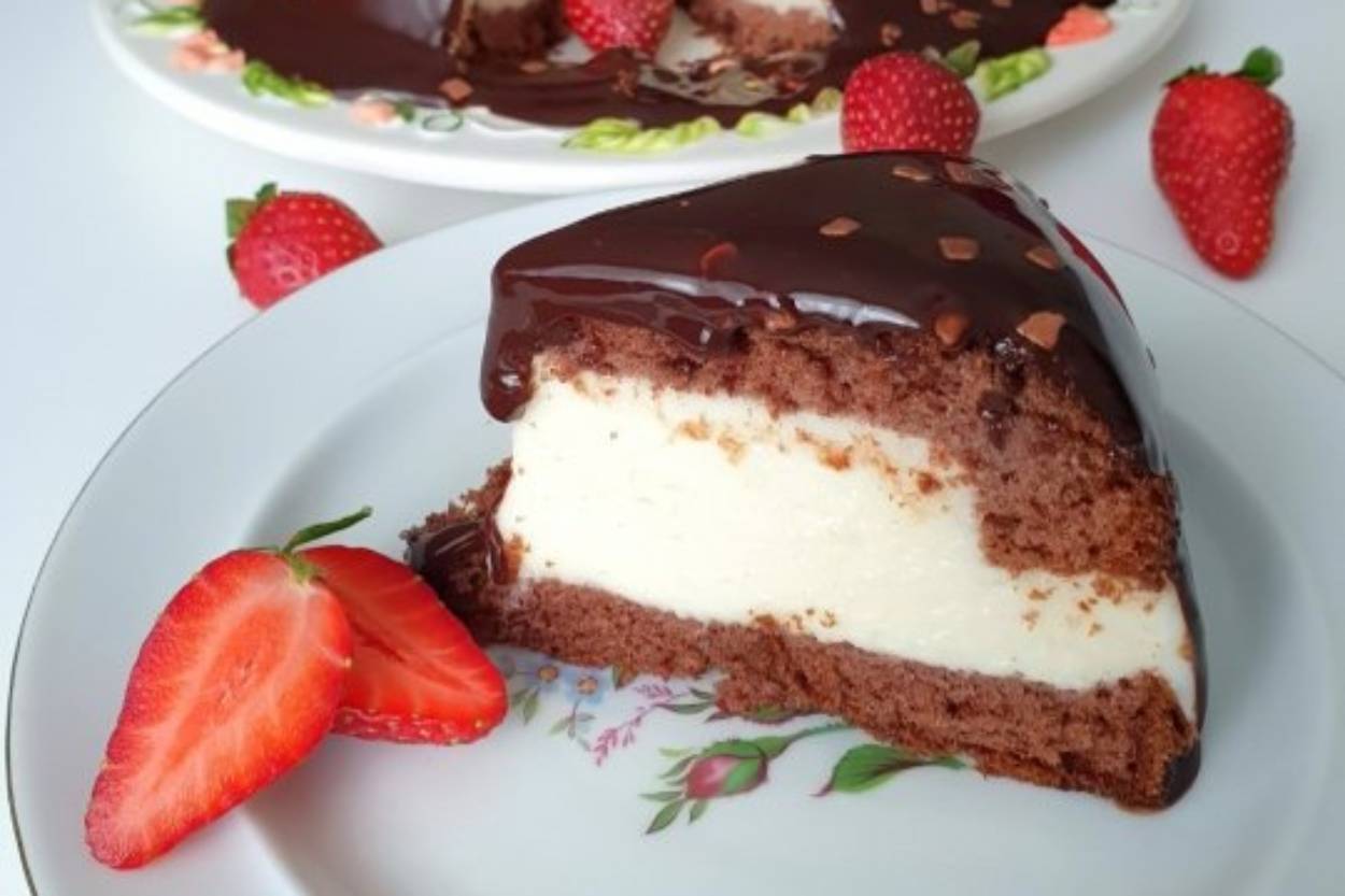 Tavuk Göğüslü Yaş Pasta Tarifi