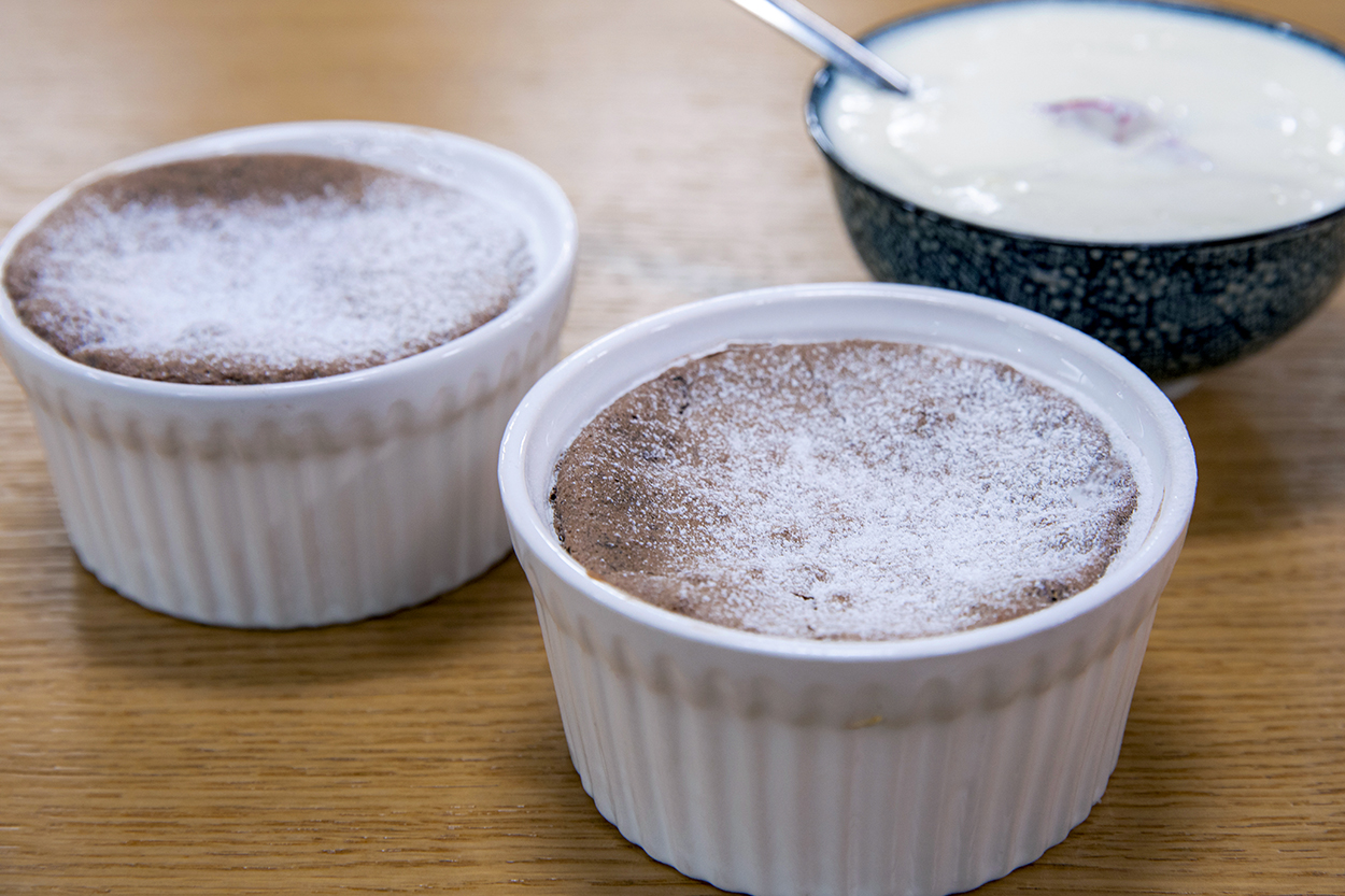 Bademli Çikolatalı Sufle Tarifi