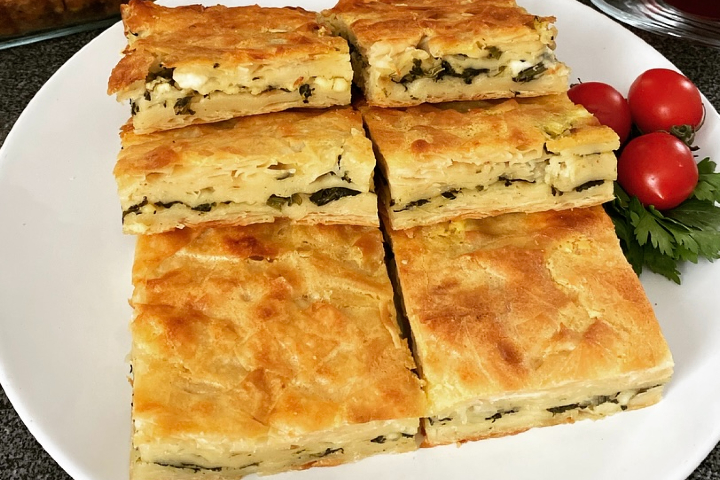 Ispanaklı Peynirli Kırpık Börek Tarifi