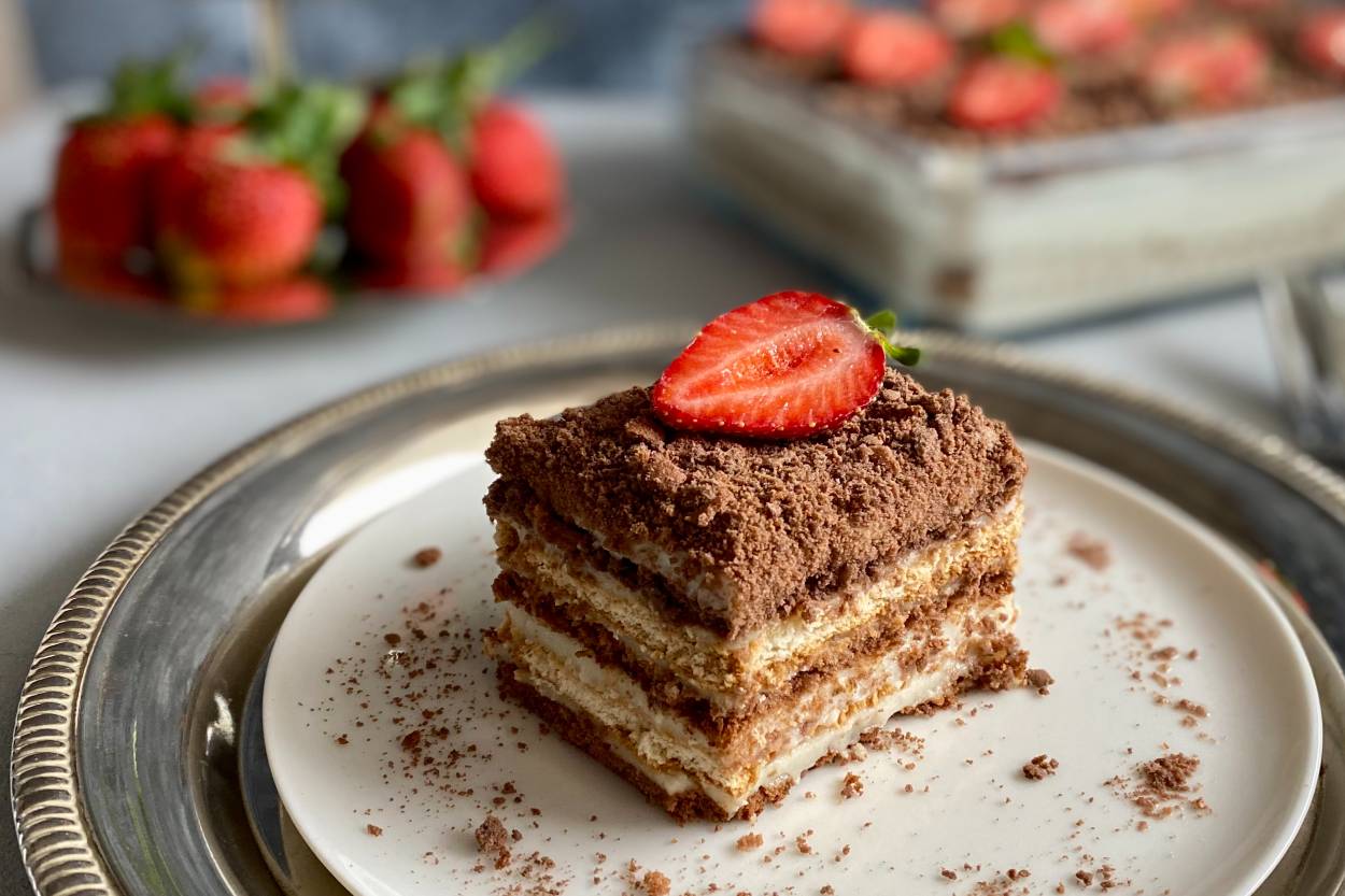 Bisküvili Yalancı Tavuk Göğsü Tarifi