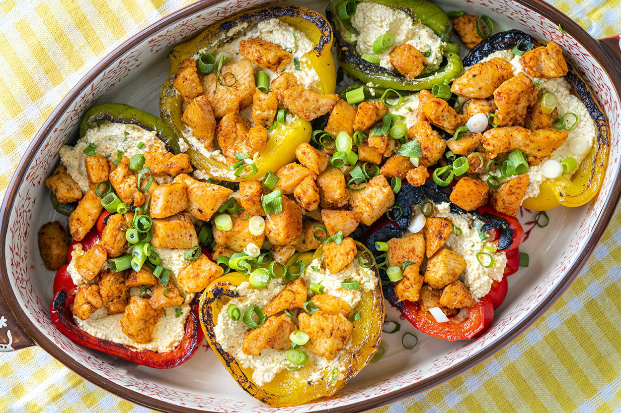 Tavuk ve Peynir Dolgulu Közde Biberler Tarifi