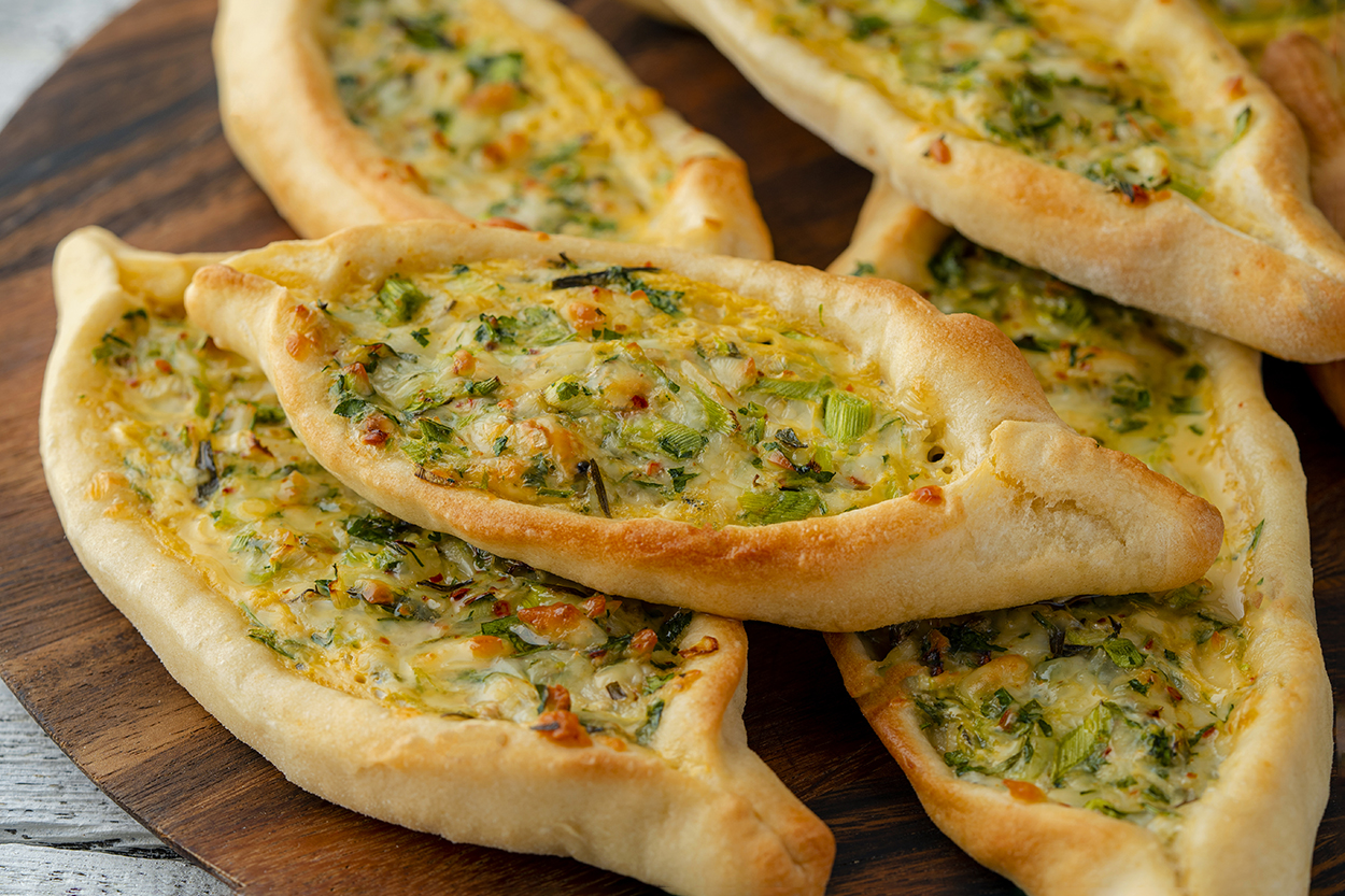 Sebzeli Peynirli Antep Böreği Tarifi