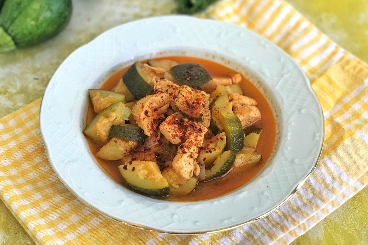 Tavuklu Kabak Yemeği Tarifi