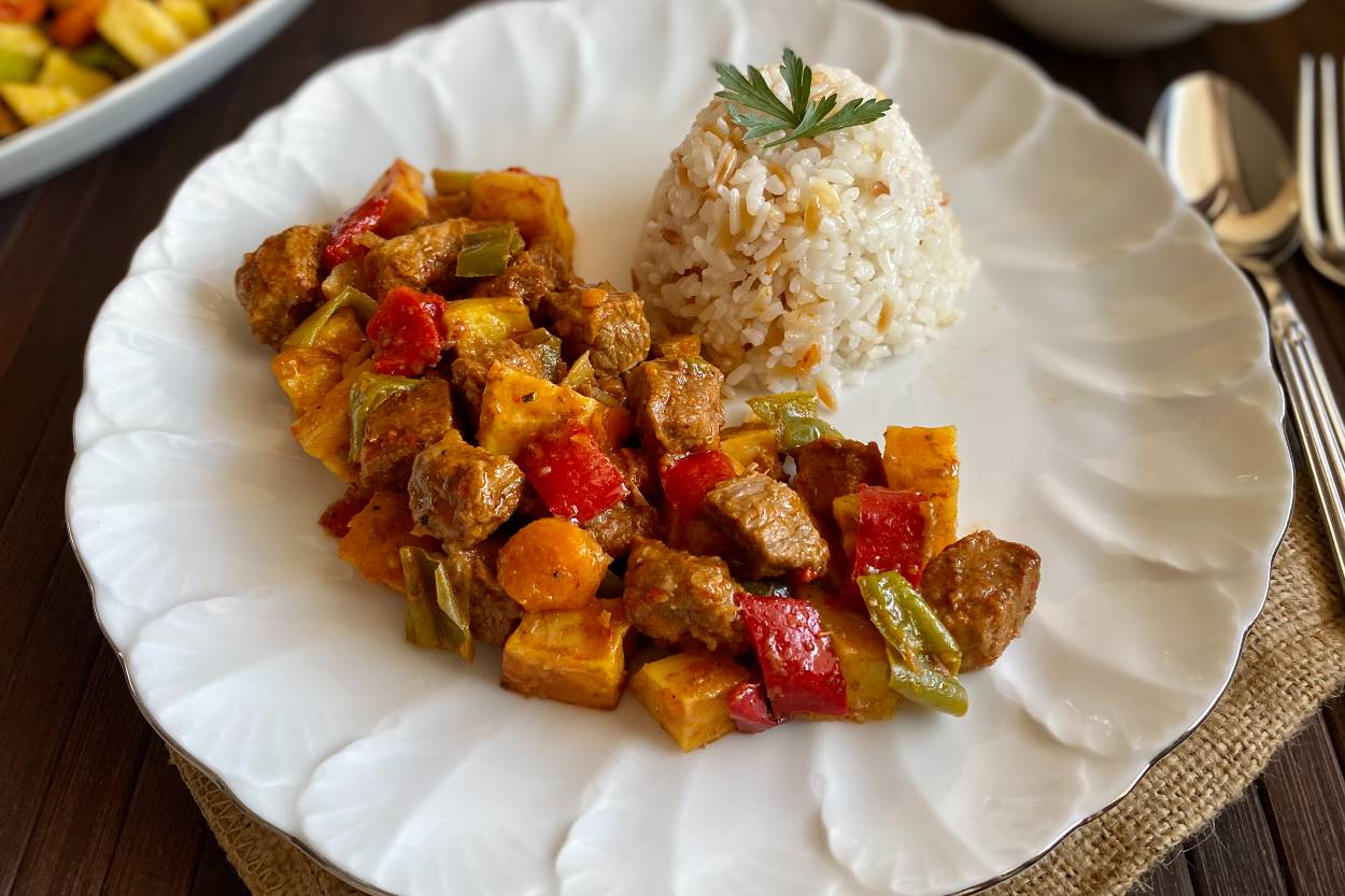 Sebzeli Tencere Kebabı Tarifi