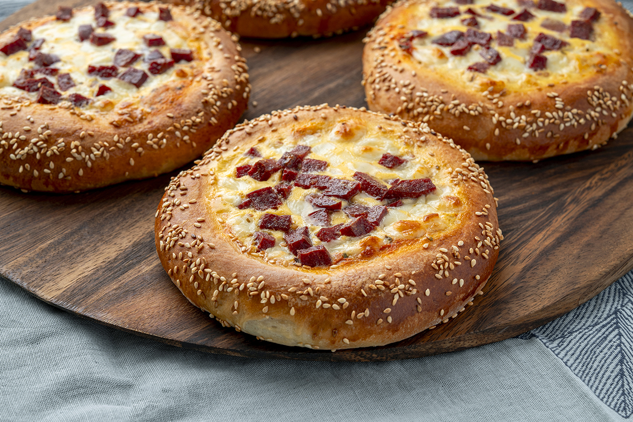 Kahvaltılık Mini Pizza Tarifi